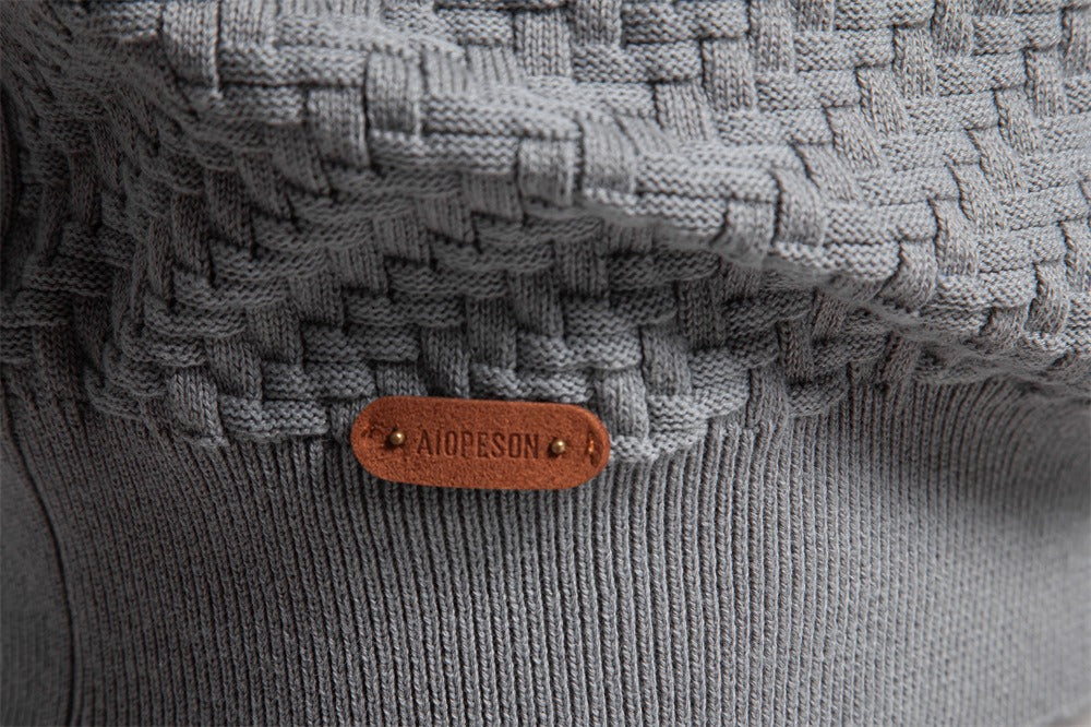 Men’s Slim Fit V-Neck Sweater